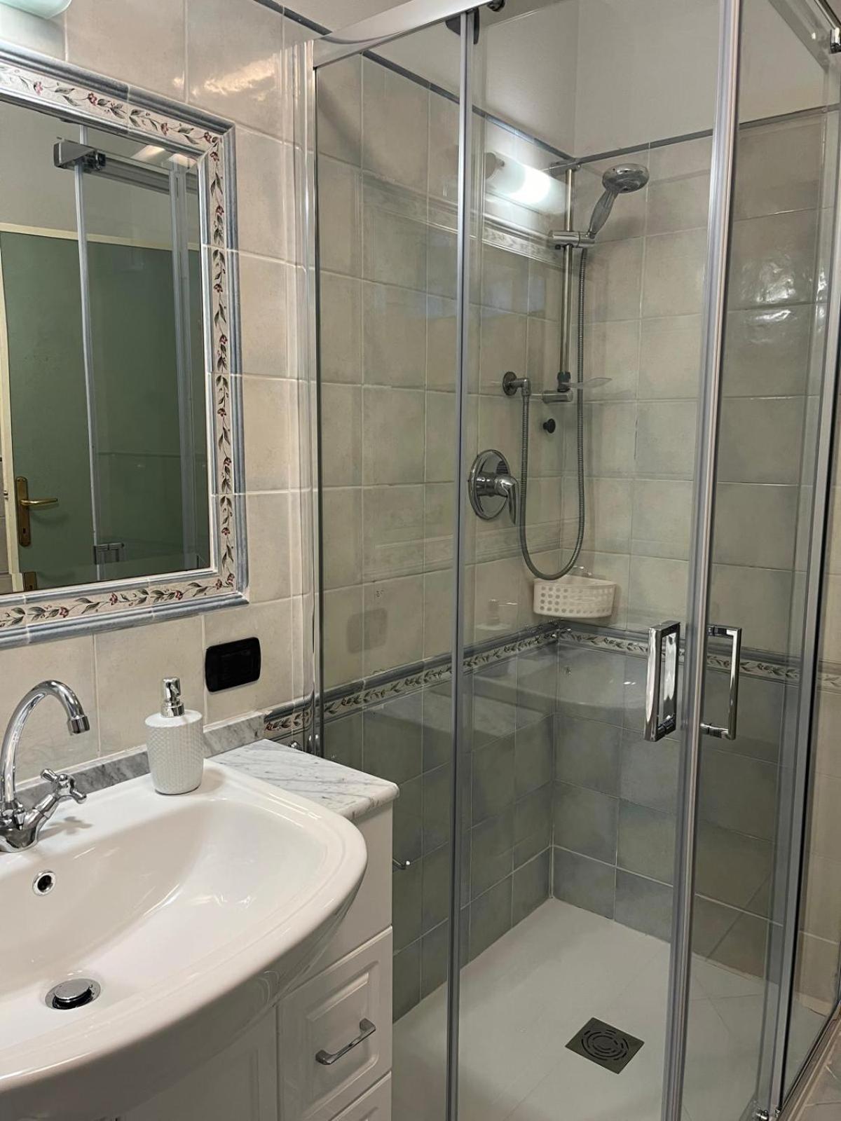 הוילה פיאטרה סנטה Casa Bianca מראה חיצוני תמונה